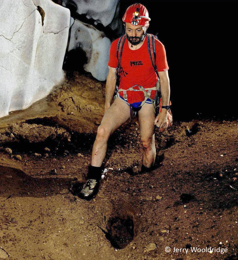 Mike-Meredith-Cobweb-Cave-Mulu-84 (Pic Jerry Woolridge)